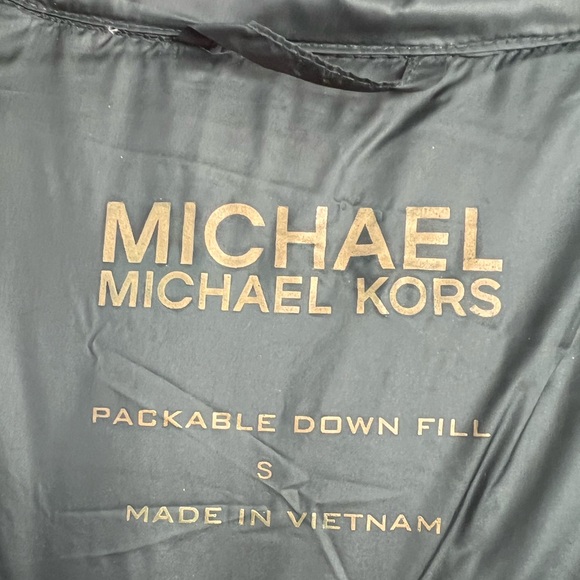 Michael Kors green Puffer Jacket - Picture 4 of 7